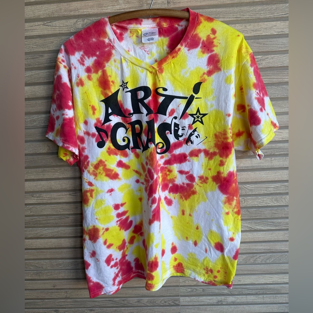 Mardi Gras Adult Red Yellow Professionally Tie-Dye Tee Men’s size Large Art Arti